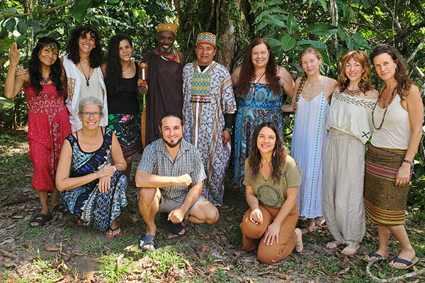 Ayahuasca-Foundation-ayahuasca-retreat-participants-1-Sarah-aspect-ratio-600-400